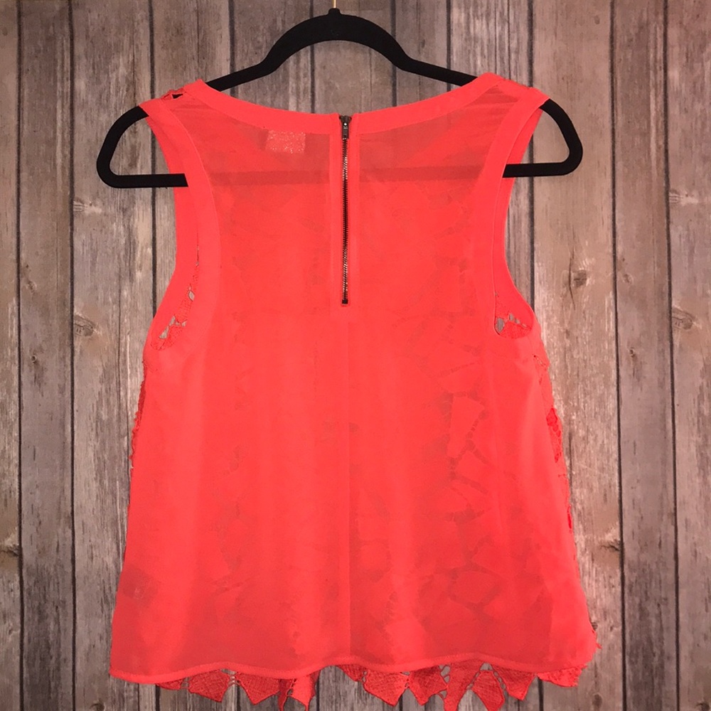 ASTR Zip Back Top - Picture 2 of 9